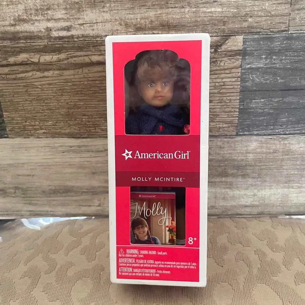 American Girl Molly McIntire 6.5 Inch Mini Doll & Book Set BeForever 1944 Outfit